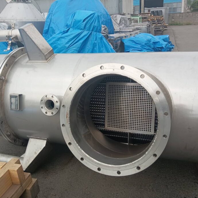 [前田鉄工所］多管式熱交換器　